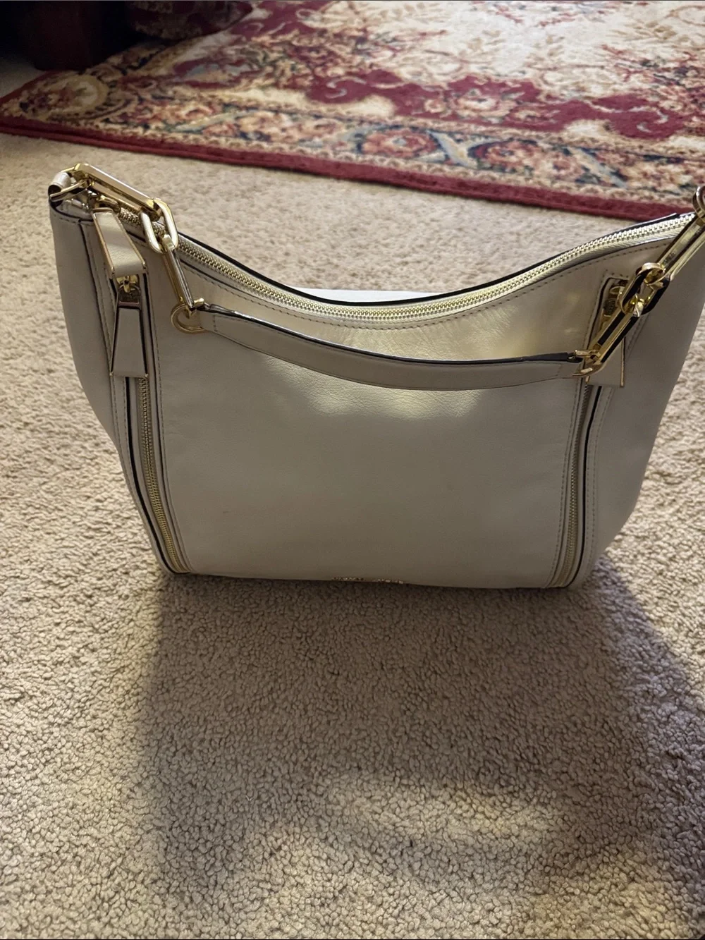 Michael Kors Cream Leather Shoulder Bag with Gold Hardware - Picture 2 of 16